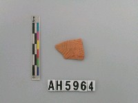 藏品(紅色泥質細繩紋陶片)的圖片